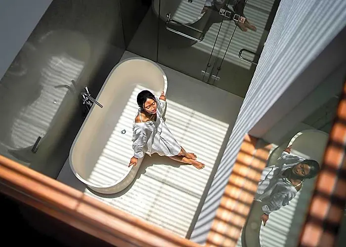 Hotel Blossom Eco Luxe By Ekosistem 5*